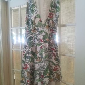 Tropical wrap around dress with pockets!